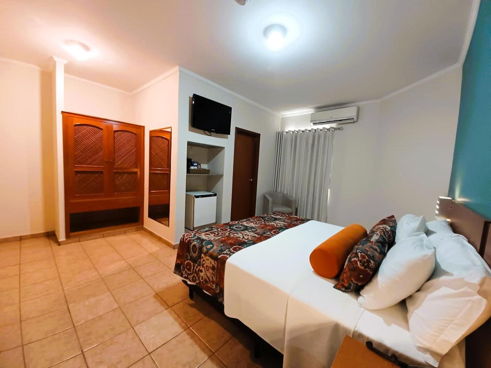 Hotel Riviera Araçatuba Buitenkant foto
