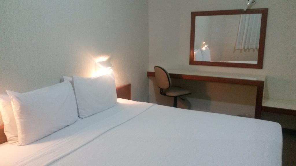 Hotel Riviera Araçatuba Buitenkant foto